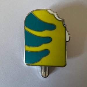 ✨ 2/$24 or 3/$30 ✨ Flounder Ice Cream Popsicle Mystery Disney Pin